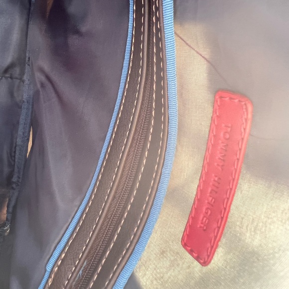 Tommy Hilfiger Handbag - Picture 5 of 7